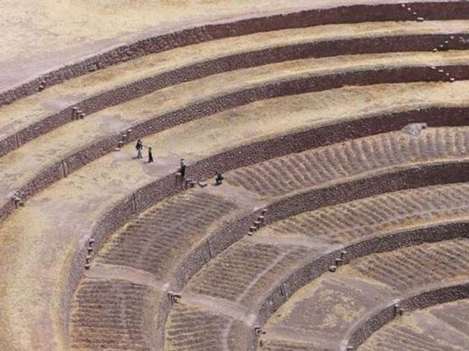 Kỳ bí ruộng bậc thang tròn Inca cổ đại - Ảnh 9