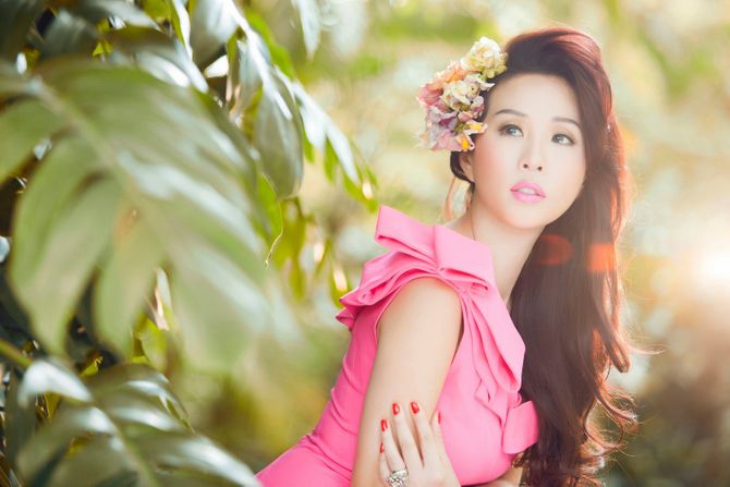 Hoa hậu Thu Hoài rực rỡ chào Xuân 2014 - Ảnh 1