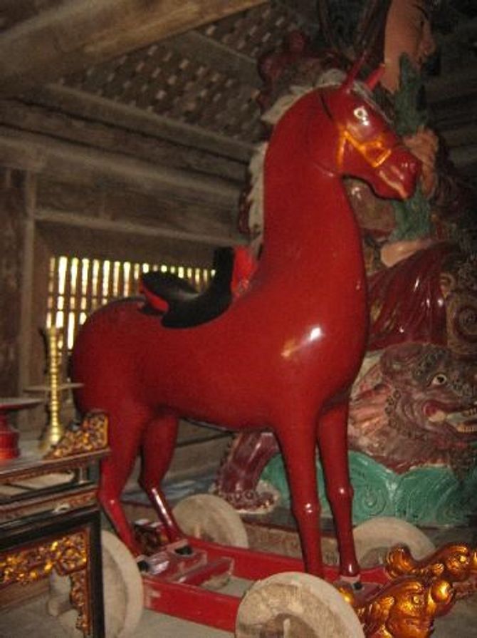 Giải mã bí ẩn hình tượng ngựa trong chùa cổ Bắc Bộ