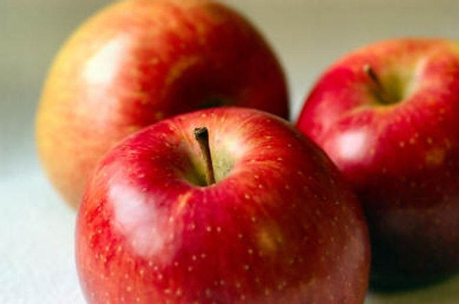 Khỏe và đẹp với 10 lợi ích kỳ diệu nhất của quả táo - Ảnh 2
