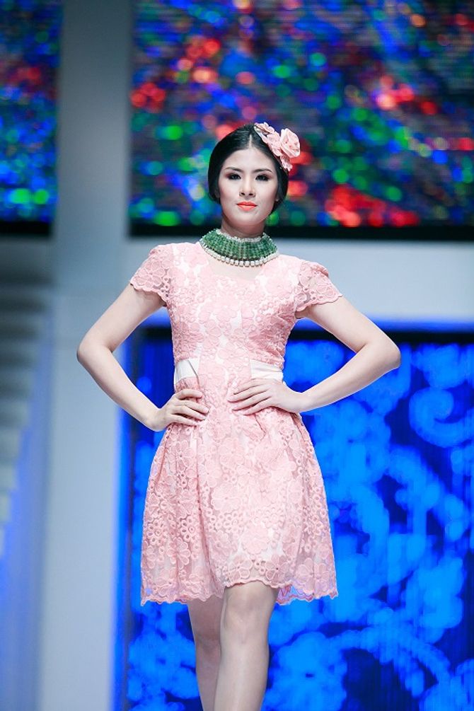 Hoa hậu Ngọc Hân diện thời trang do chính mình thiết kế