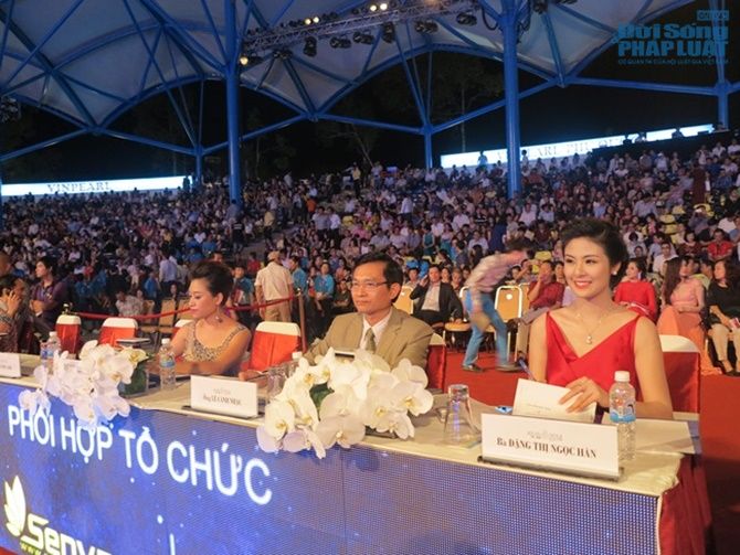 Nguyễn Cao Kỳ Duyên đăng quang Hoa hậu Việt Nam 2014 - Ảnh 12