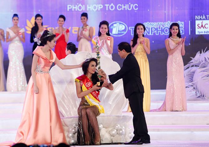 Nguyễn Cao Kỳ Duyên đăng quang Hoa hậu Việt Nam 2014 - Ảnh 28