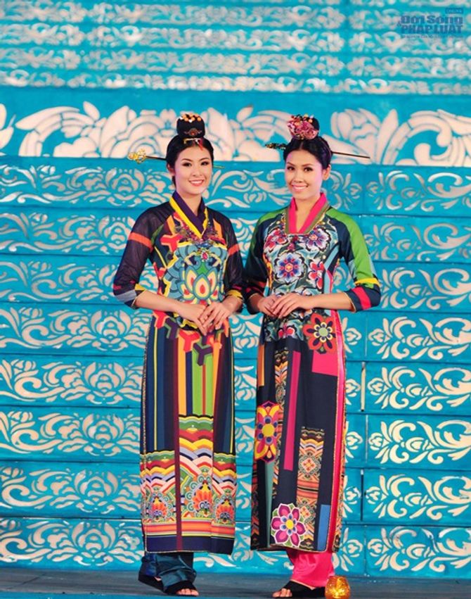 Ngọc Hân ra mắt BST áo dài Hàn Quốc tại Festival Huế - Ảnh 7