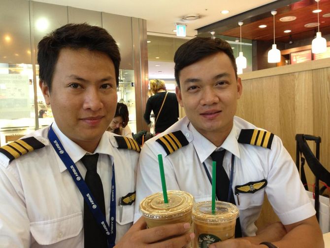 Cơ phó Vietnam Airlines: Thu nhập từ bán điện thoại cao hơn nghề phi công - Ảnh 5