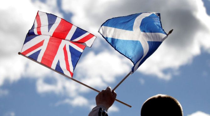 Nguyên nhân Scotland muốn độc lập, tách khỏi Vương quốc Anh - Ảnh 1