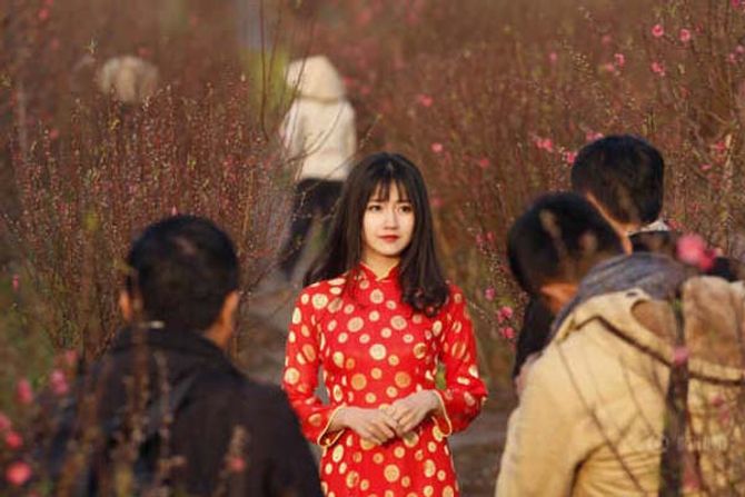 "Cô bé trà sữa" của Việt Nam được báo Trung ca ngợi là "nữ thần hoa đào" - Ảnh 3