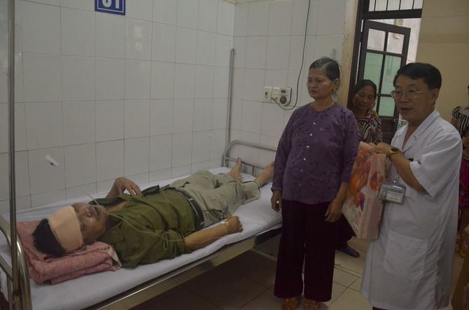 Vụ tai nạn thảm khốc ở Hà Nội: "Khi tỉnh dậy tôi đã nằm trên đường" - Ảnh 1