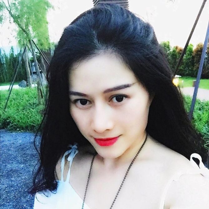 Cận cảnh nhan sắc vợ trẻ của diễn viên "đầu gấu" nhất Việt Nam - Ảnh 7