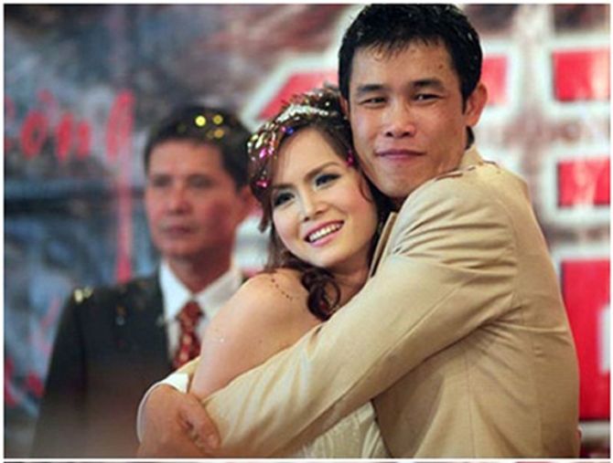 Những quý ông "nhiều vợ" nhất showbiz Việt - Ảnh 9
