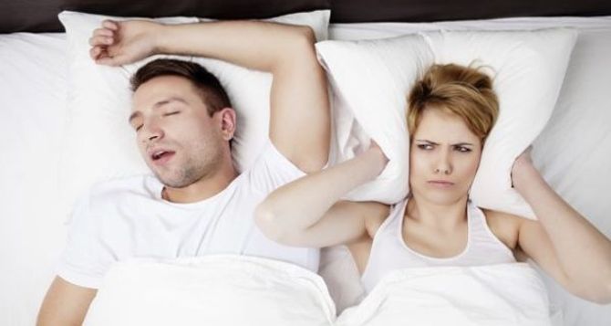 3 cách đơn giản để chữa bệnh ngủ ngáy - Ảnh 1