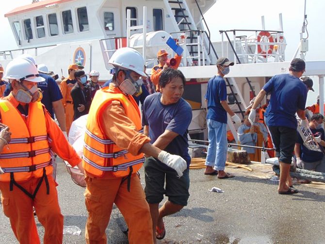 Tìm thấy 2 thi thể cuối cùng trong vụ nổ bình ga chìm tàu gần Côn Đảo - Ảnh 1