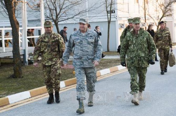 Nga, NATO khẩu chiến tại hội nghị an ninh Munich - Ảnh 2