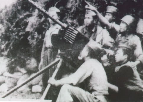 Cách mạng Tháng Tám 1945: Khám phá lại lịch sử Việt Nam với hình ảnh tuyệt đẹp về Cách mạng Tháng Tám 1945! Đón xem những khoảnh khắc đầy cảm xúc về sức mạnh của nhân dân và những người đã hy sinh cho đấu tranh giải phóng quê hương.