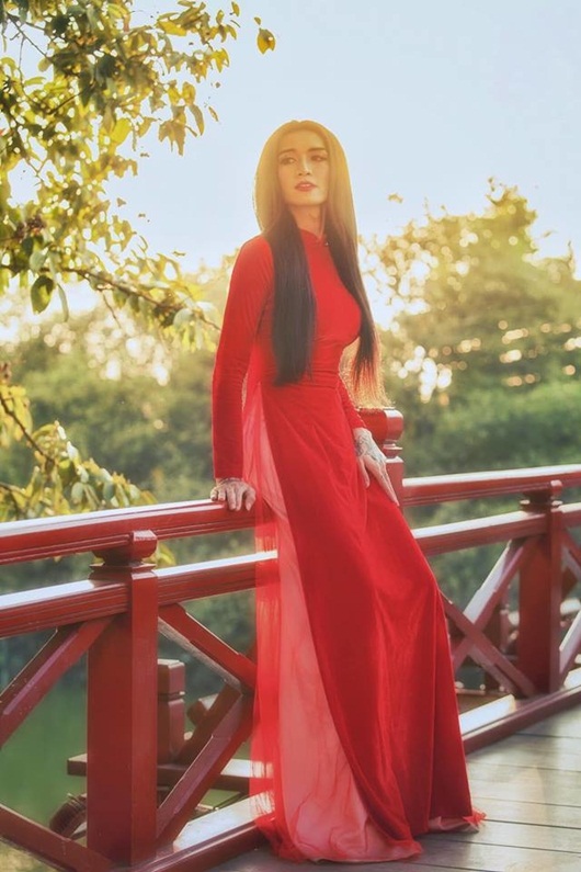 BB Trần - Hải Triều và những lần diện áo dài đẹp lộng lẫy khiến chị em "phát hờn" - Ảnh 9