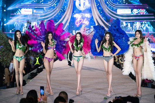 Lần đầu tiên Top 3 Hoa hậu Việt Nam đương nhiệm trình diễn bikini trước khi hết nhiệm kỳ - Ảnh 4