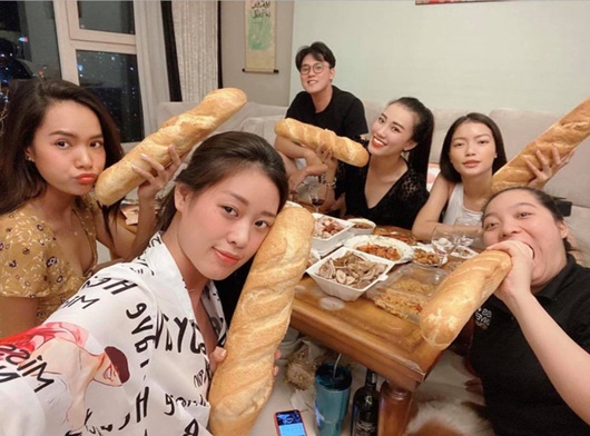 Sao Việt đua nhau chia sẻ hình ảnh với bánh mì vừa tự hào, vừa...ngon miệng - Ảnh 5