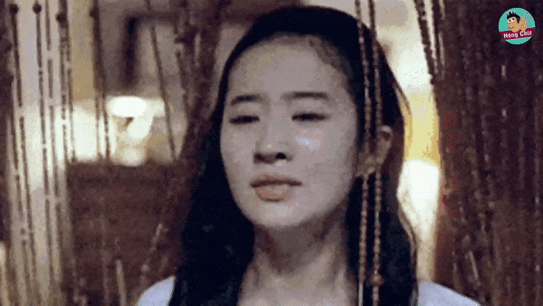 Cảnh khóc "gây cười" trong phim Hoa ngữ: Ai đó hãy dạy Lưu Diệc Phi, Angelababy "cách sử dụng khuôn mặt" - Ảnh 1