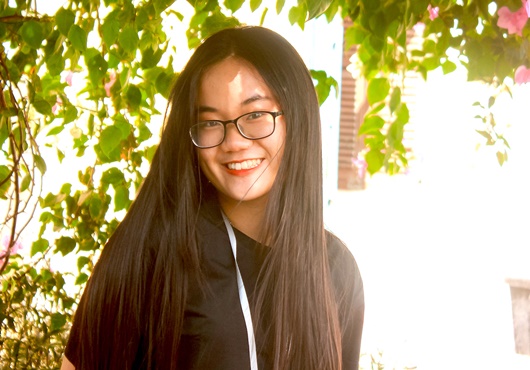 Nữ sinh Phú Yên xuất sắc toàn diện, giành 15 học bổng ở Mỹ - Ảnh 1
