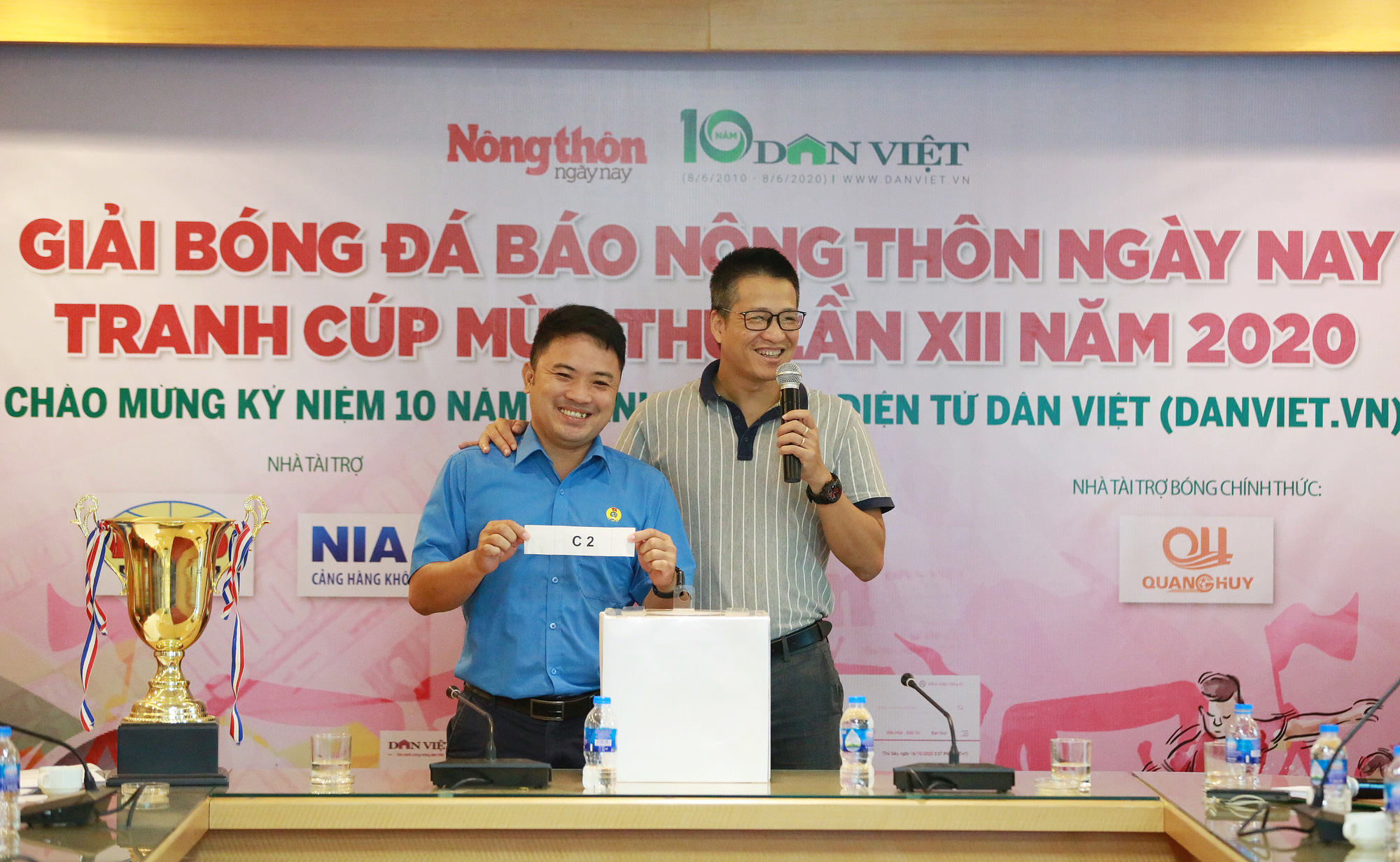 Giải bóng đá NTNN/Dân Việt lần thứ 12: Hướng về miền Trung lũ lụt - Ảnh 3
