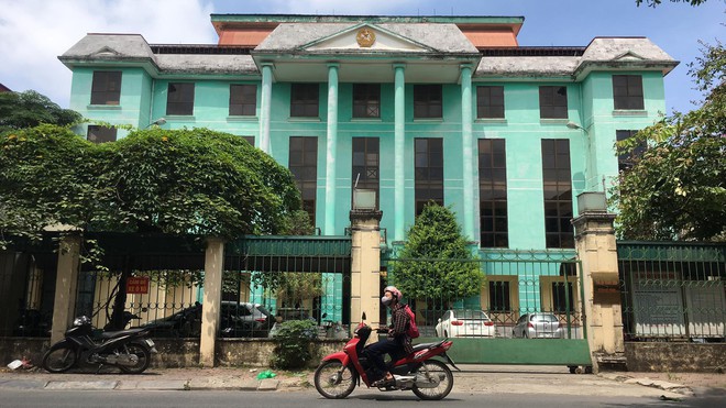 Hà Nội: Truy bắt bị cáo bỏ trốn trong lúc bị áp giải đến tòa án xét xử - Ảnh 1