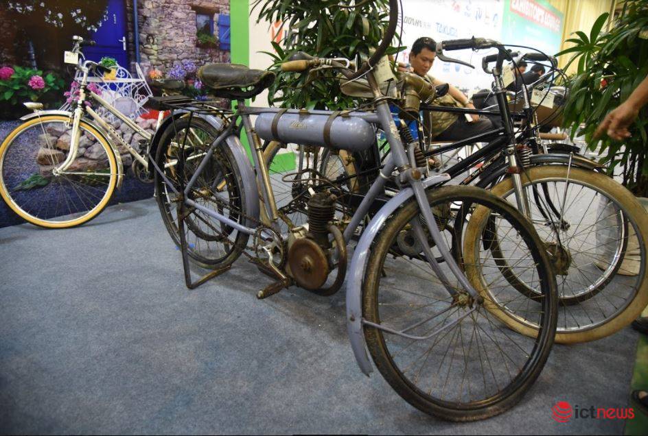 Chiếc xe đạp 107 năm tuổi được bán với giá 250 triệu đồng