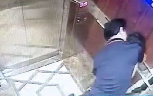 Vụ sàm sỡ bé gái trong thang máy: Luật sư bào chữa cho ông Nguyễn Hữu Linh lên tiếng - Ảnh 1