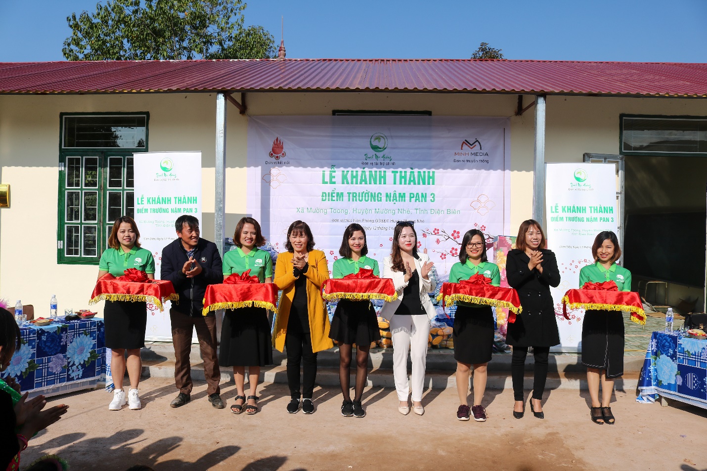 Long trọng tổ chức khánh thành công trình phòng học Thanh Mộc Hương thứ 1 tại Điện Biên  - Ảnh 1