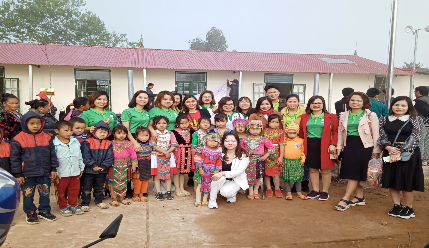 Long trọng tổ chức khánh thành công trình phòng học Thanh Mộc Hương thứ 1 tại Điện Biên  - Ảnh 10