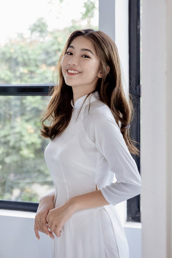 Cựu học sinh trường Arms thi Hoa hậu Việt Nam 2020: Gây chao đảo bởi nhan sắc "không phải dạng vừa" lại có profile cực khủng - Ảnh 2