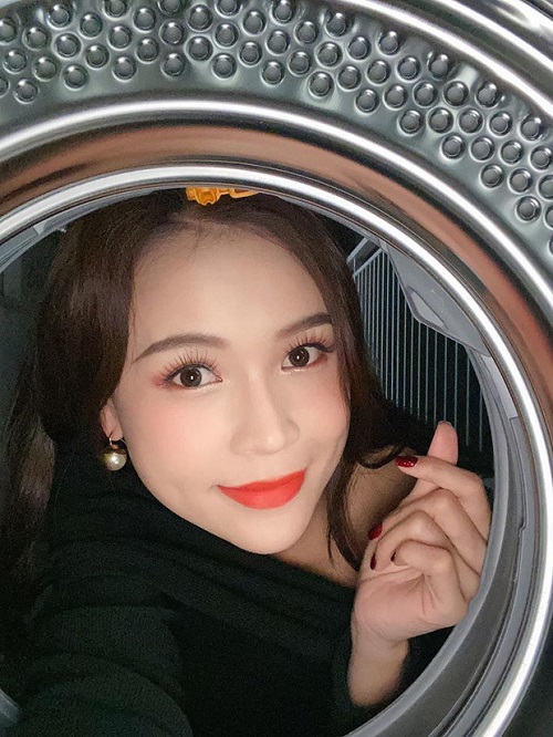 Sao Việt "cực khổ" với trào lưu chụp ảnh trong lồng máy giặt - Ảnh 1