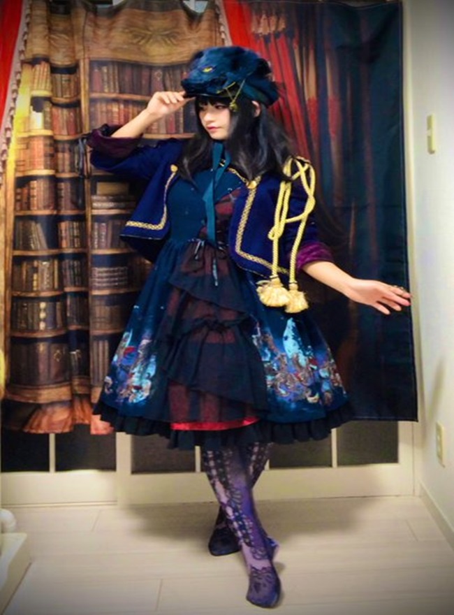 Nàng Lolita Nhật Bản để lộ hình thể cơ bắp như vận động viên cử tạ - Ảnh 4.
