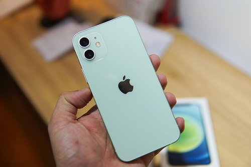 iPhone 12 liên tục giảm giá mạnh chỉ sau vài ngày về Việt Nam - Ảnh 2