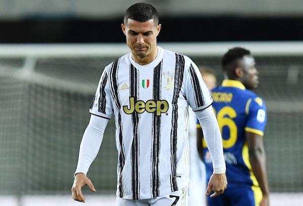 Ronaldo đang "hoài nghi" về tương lai ở Juventus - Ảnh 1