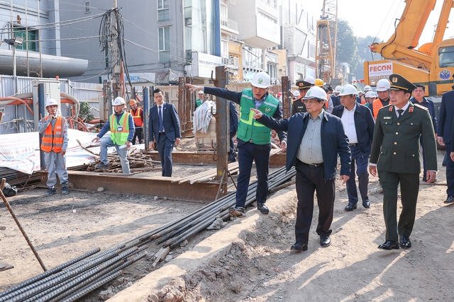Tin trong nước - Thủ tướng kiểm tra hiện trường, thúc đẩy tiến độ dự án đường sắt Nhổn - ga Hà Nội (Hình 4).