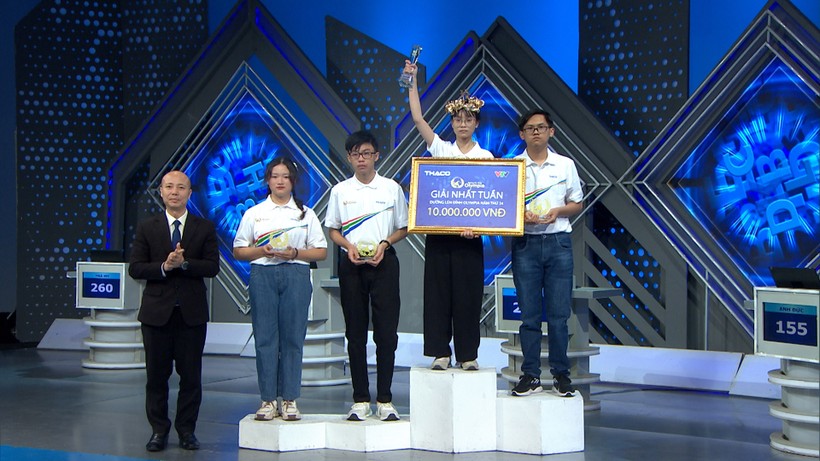 Chuyện học đường - Chiến thắng nghẹt thở ở giây phút cuối, nữ sinh Hà Nội xuất sắc giành vòng nguyệt quế Olympia (Hình 2).