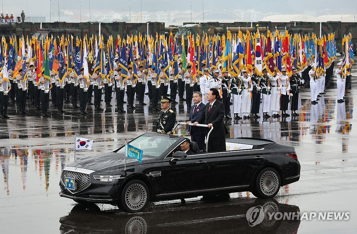 Tin thế giới - Hàn Quốc phô diễn loạt vũ khí hiện đại trong lễ duyệt binh mới nhất (Hình 2).