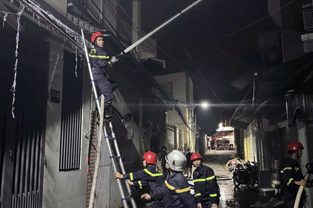 Tin trong nước - Cháy nhà dân ở Đà Nẵng, 6 người thoát nạn nhờ cửa sau (Hình 2).