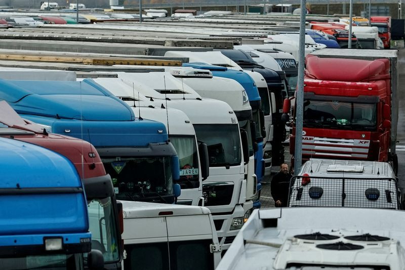 Tin thế giới - Xe tải bị chặn ở cửa khẩu Ba Lan, đường sắt thành “chiêu cứu cánh” bất ngờ của Ukraine 