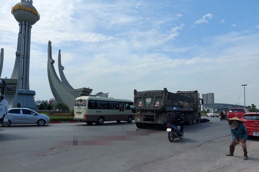 Tin trong nước - Tin tức tai nạn giao thông mới nhất ngày 8/6: Xe máy va chạm với xe bán tải, 1 nữ sinh tử vong ở Lâm Đồng (Hình 2).