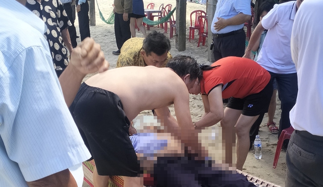 Tin trong nước - Quảng Ngãi: Người đàn ông bị đuối nước khi tắm biển Khe Hai