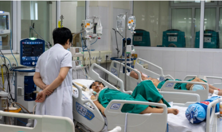 Sức khoẻ - Làm đẹp - Bác sĩ Bệnh viện Bệnh Nhiệt đới TW chỉ ra sai lầm nguy hiểm khi mắc sốt xuất huyết (Hình 2).