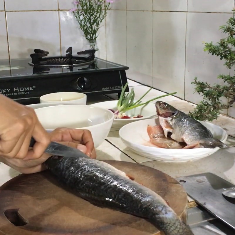Ăn - Chơi - Món ngon mỗi ngày: Công thức nấu cá trôi kho riềng nghệ thơm ngon đậm đà ngày lạnh (Hình 2).