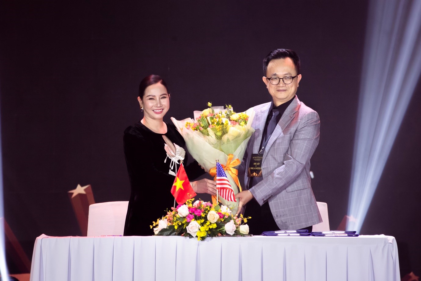 doanh nhan dinh vinh cuong luc dau to chuc thanh cong vietnam beauty business awards 2022 dspl 1