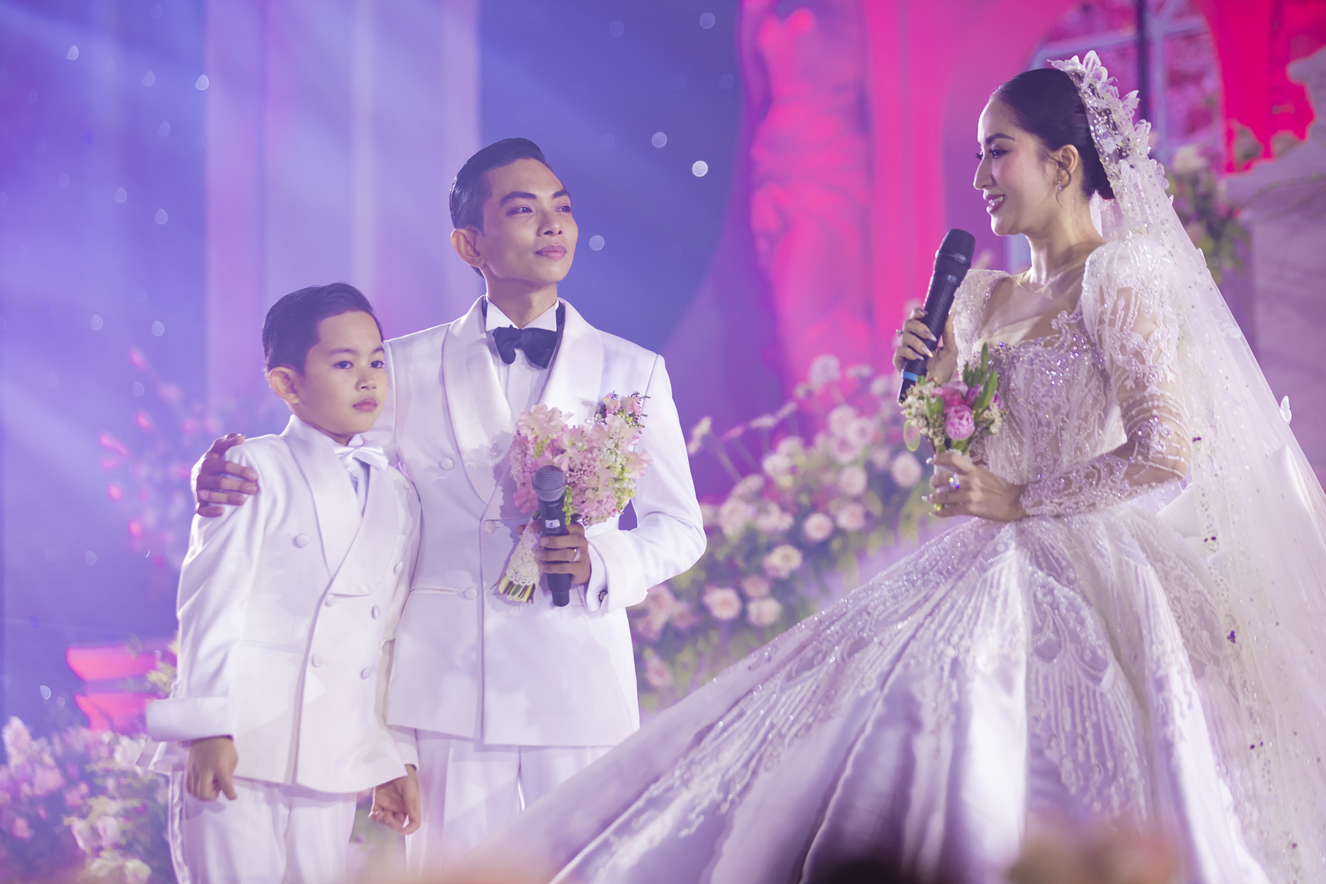 Giải trí - Điểm lại những đám cưới đình đám của showbiz Việt năm 2022 (Hình 8).