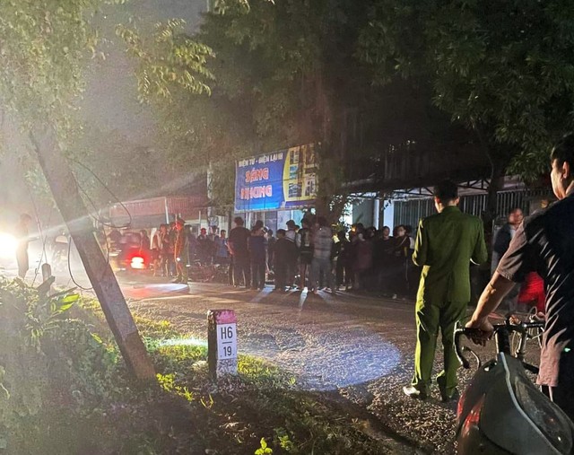 Tin trong nước - Hiện trường vụ xe máy tông nhau nát bét ở Hưng Yên, 2 người tử vong (Hình 4).