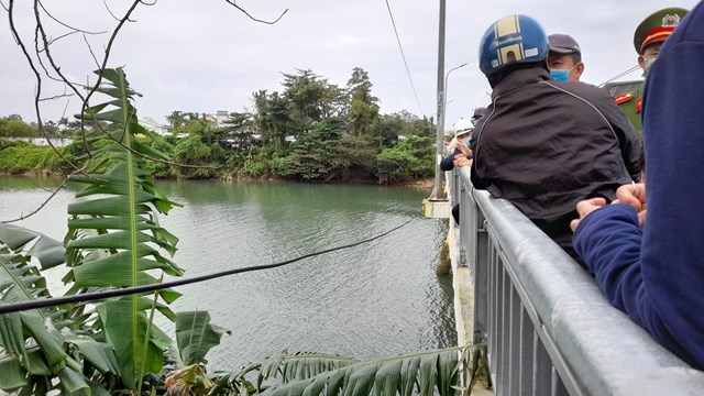 Tin trong nước - Phát hiện thi thể nam thanh niên nổi trên sông ở Quảng Nam