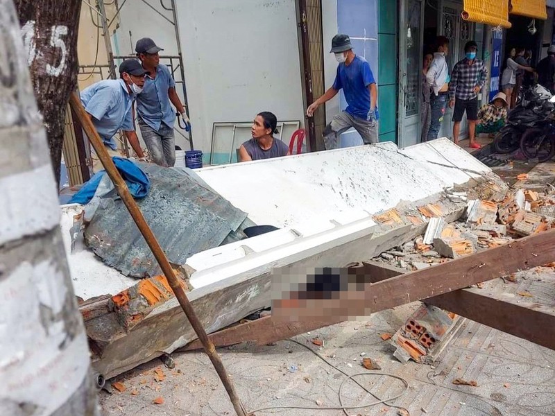 Tin trong nước - Kiên Giang: Mảng trần bê tông bất ngờ sụp đổ, 2 người thương vong