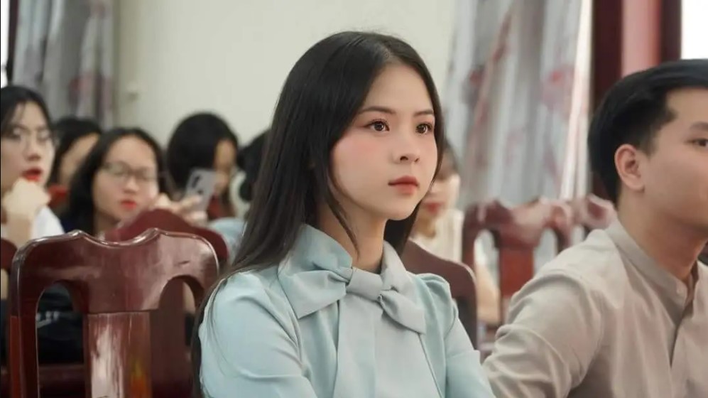 nhan sac trong veo cua hoa khoi bong chuyen tham du miss world vietnam 20233