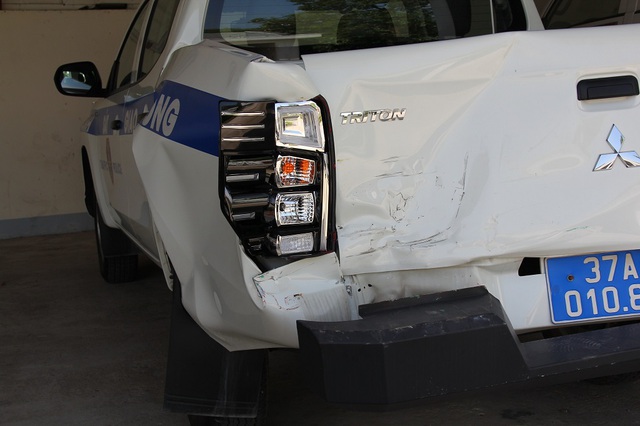 An ninh - Hình sự - Khởi tố nam thanh niên cố tình điều khiển xe tải tông vào xe của CSGT (Hình 2).